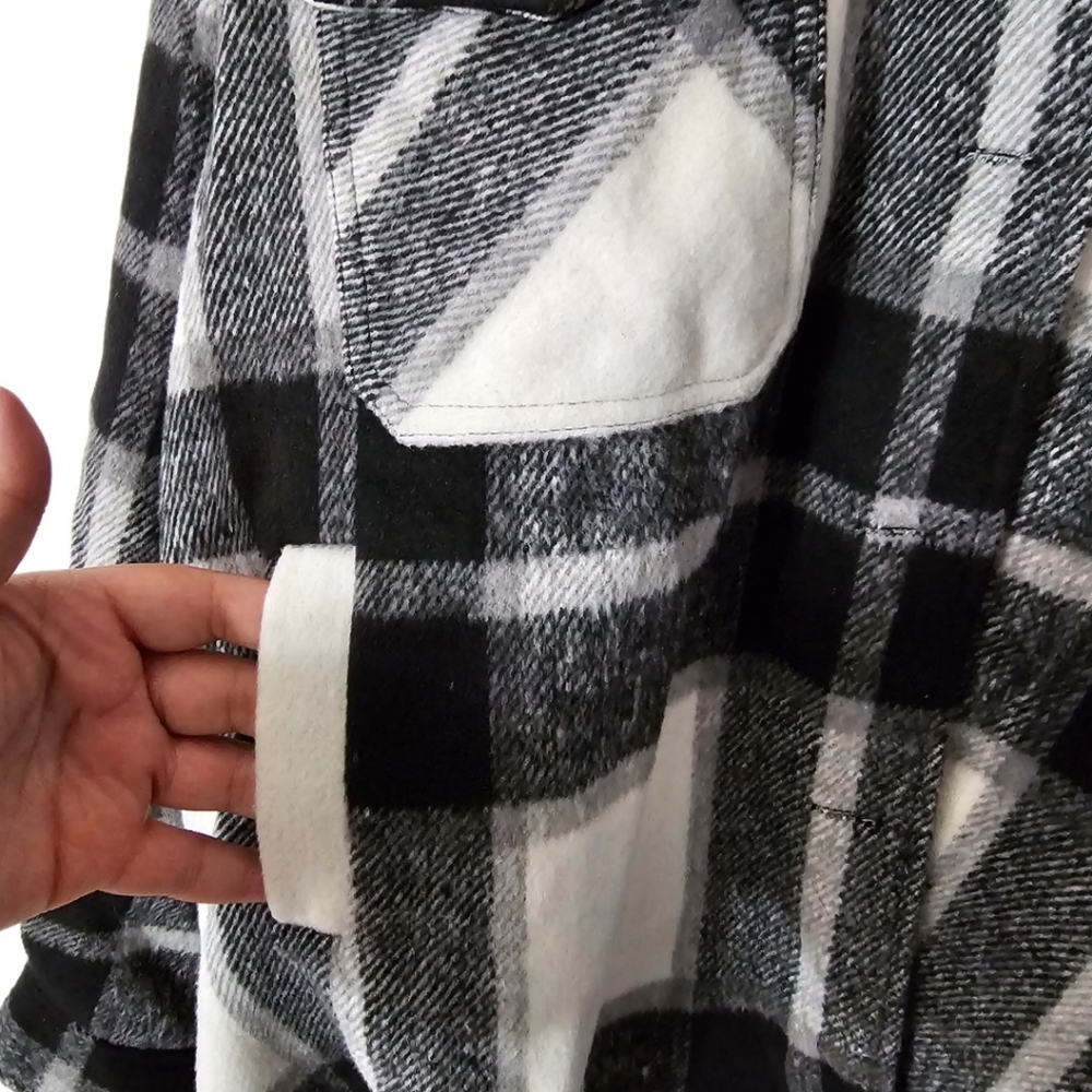 **SOLD** Black and White Plaid Shacket NWT - Picture 5 of 10
